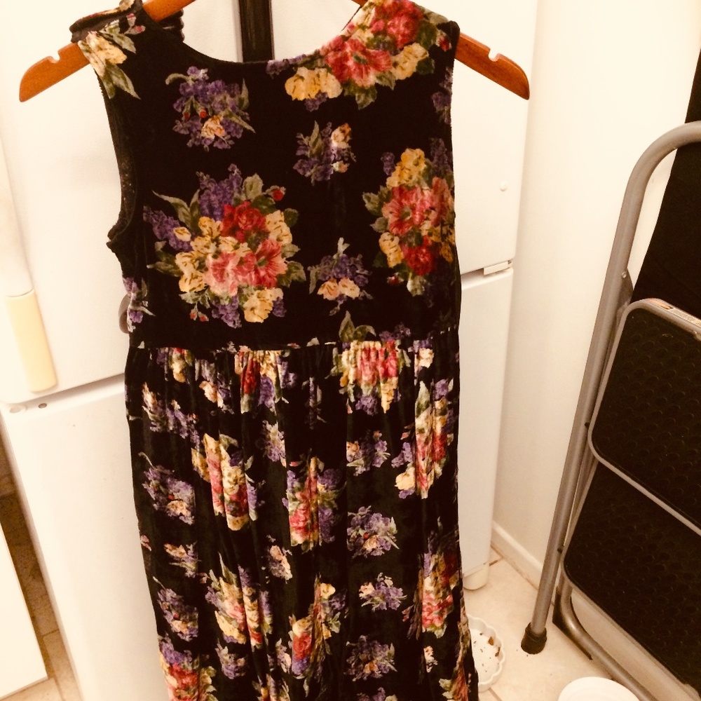 Girls size 9/10 velvet dress